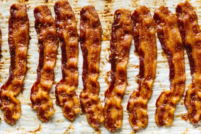 How to cook bacon in the oven?